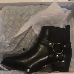 Steve Madden Powerful NWT